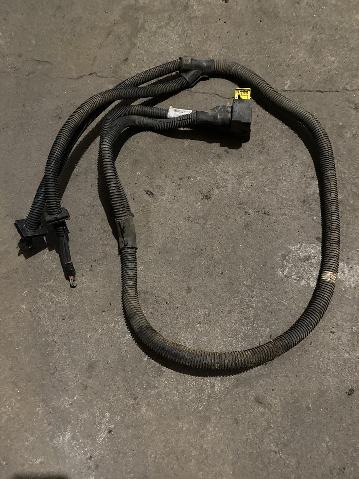 Claas Arion 550-520 650-620 - kabel wiązka elektryczna 0021500712 - Cables/ Wire harness para Trator: foto 1 Claas Arion 550-520 650-620 - kabel wiązka elektryczna 0021500712 - Cables/ Wire harness para Trator: foto 1