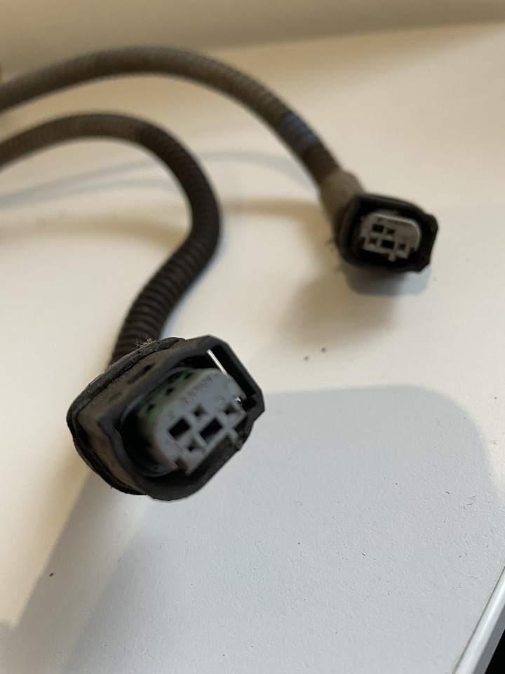 Claas Arion 550-520 650-620 - kabel wiązka elektryczna 0021581051 - Cables/ Wire harness para Trator: foto 3 Claas Arion 550-520 650-620 - kabel wiązka elektryczna 0021581051 - Cables/ Wire harness para Trator: foto 3