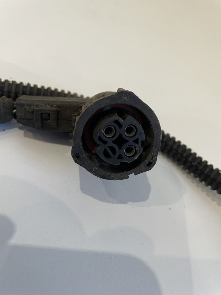 Claas Arion 550-520 650-620 - kabel wiązka elektryczna 0021581981 0021581982 - Cables/ Wire harness para Trator: foto 2 Claas Arion 550-520 650-620 - kabel wiązka elektryczna 0021581981 0021581982 - Cables/ Wire harness para Trator: foto 2