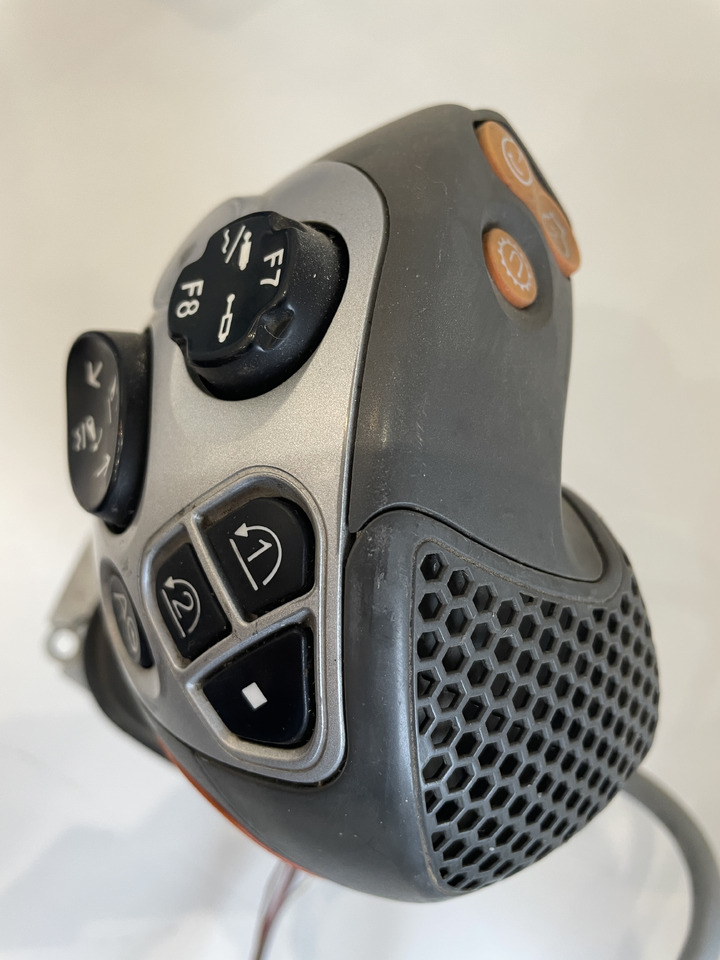 Claas Arion - joystick sterowanie 0011467450 - Cabine e interior para Máquina agrícola: foto 2 Claas Arion - joystick sterowanie 0011467450 - Cabine e interior para Máquina agrícola: foto 2