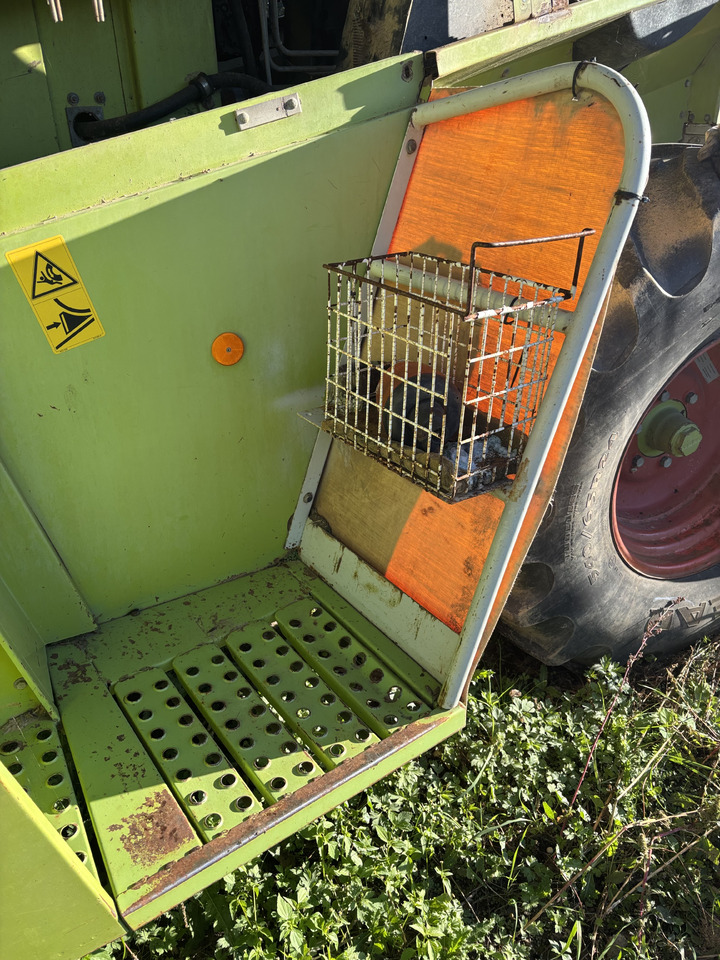 Claas Jaguar 800 820 840 860 880 Rama Tylnia Przednia Dźwigar Kabiny Oś Napędowa - Estrutura/ Châssis para Máquina agrícola: foto 1 Claas Jaguar 800 820 840 860 880 Rama Tylnia Przednia Dźwigar Kabiny Oś Napędowa - Estrutura/ Châssis para Máquina agrícola: foto 1