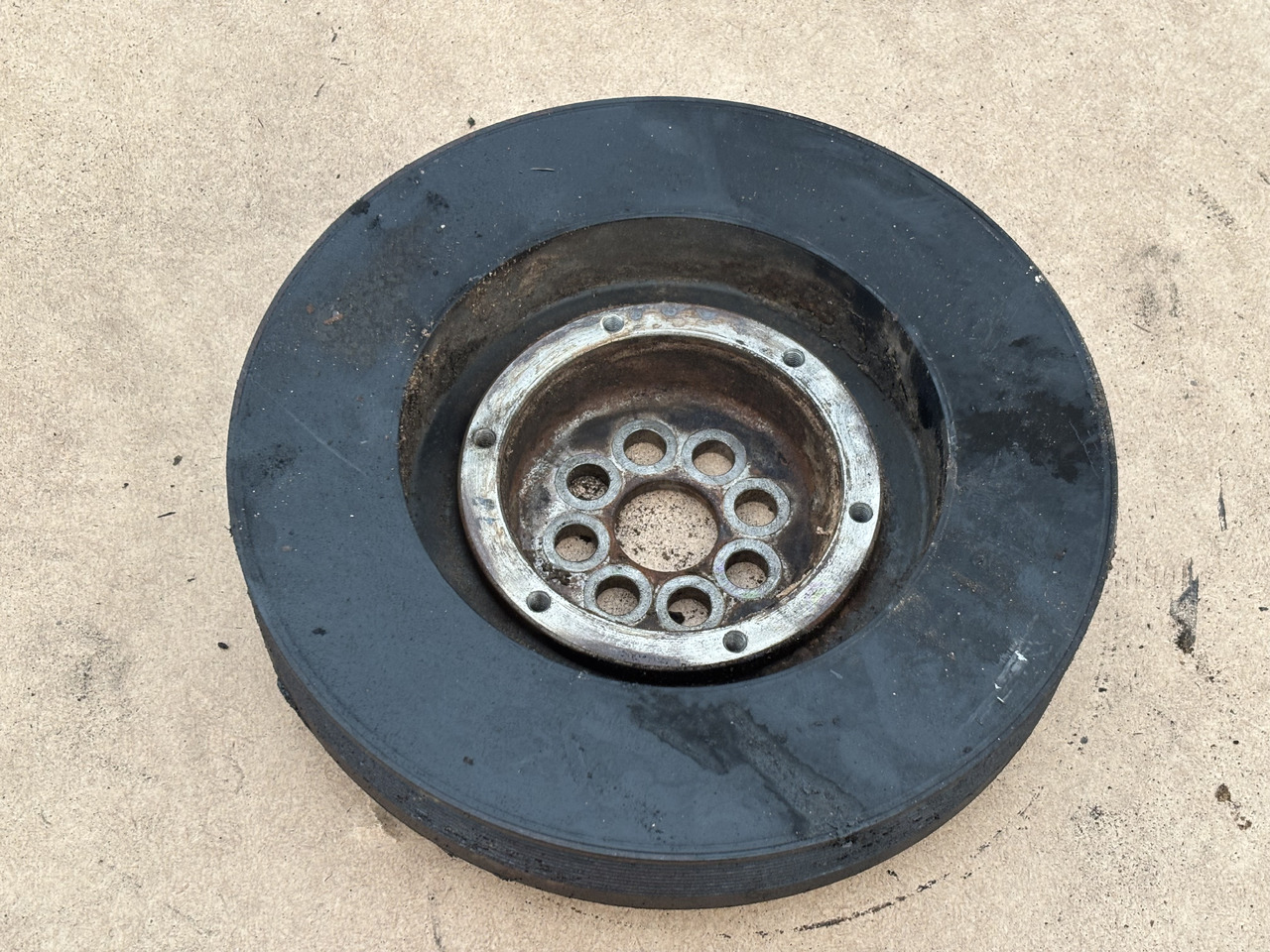 Claas LEXION 780 Koło Pasowe Silnika 9 pasków - Correia para Ceifeira debulhadora: foto 3 Claas LEXION 780 Koło Pasowe Silnika 9 pasków - Correia para Ceifeira debulhadora: foto 3