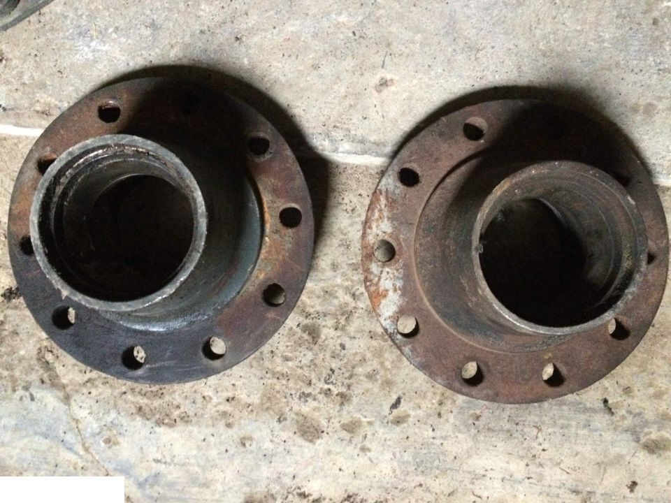 Claas Lexion Piasta Koła 192563 x2 - Cubo de roda para Máquina agrícola: foto 3 Claas Lexion Piasta Koła 192563 x2 - Cubo de roda para Máquina agrícola: foto 3