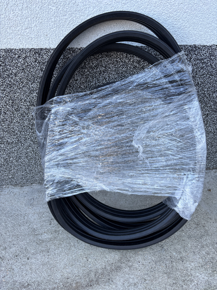 Claas Lexion - pas klinowy napędu głównego 0006449610 644961.0 NOWY - Correia para Ceifeira debulhadora: foto 1 Claas Lexion - pas klinowy napędu głównego 0006449610 644961.0 NOWY - Correia para Ceifeira debulhadora: foto 1