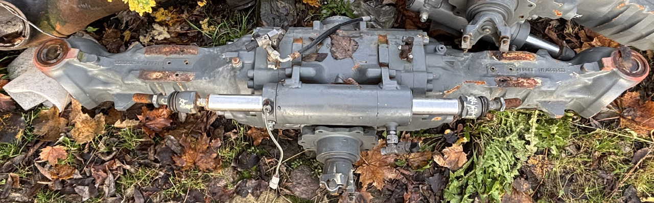 Claas Scorpion 635 Centralna Środkowa Obudowa Osi Przedniej 0019242110 00 1924 211 0 - Eixo dianteiro para Trator: foto 1 Claas Scorpion 635 Centralna Środkowa Obudowa Osi Przedniej 0019242110 00 1924 211 0 - Eixo dianteiro para Trator: foto 1