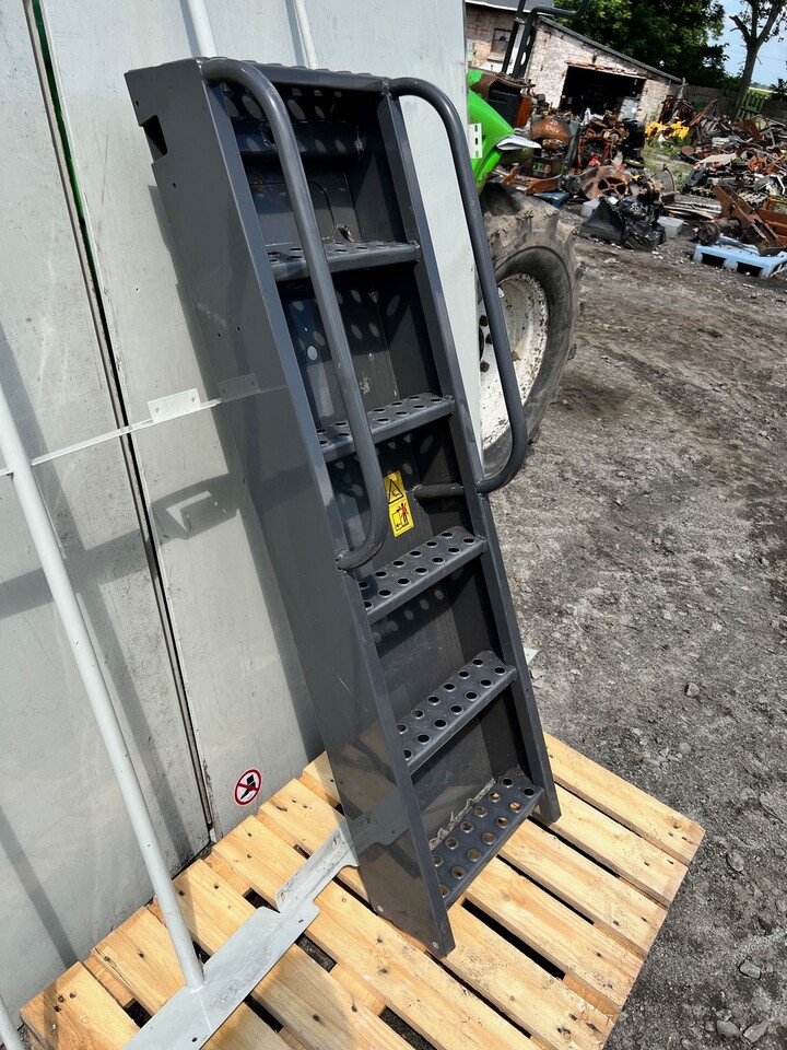 Claas Trion Drabinka 0027073144 - Estribo para Máquina agrícola: foto 2 Claas Trion Drabinka 0027073144 - Estribo para Máquina agrícola: foto 2
