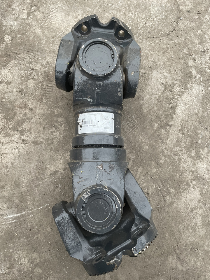 Claas Xerion 4000-5000 - wał wałek przegubowy przegub 0015041530 - Veio de transmissão para Máquina agrícola: foto 1 Claas Xerion 4000-5000 - wał wałek przegubowy przegub 0015041530 - Veio de transmissão para Máquina agrícola: foto 1