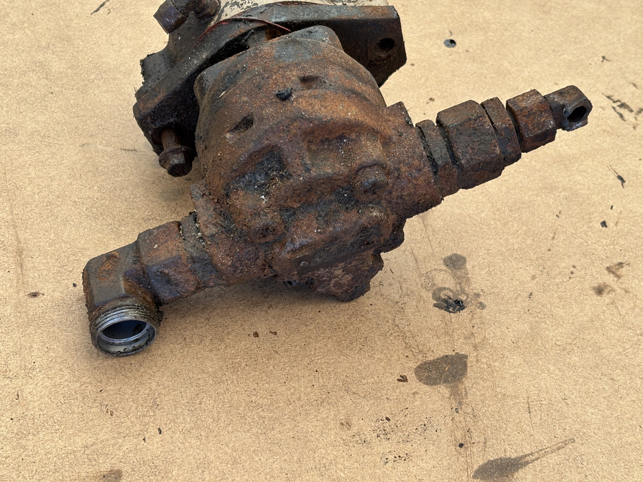 Cummins 8.3 6CT 6CTA 6CTAA Pompa hydrauliczna rozrząd - Bomba hidráulica para Máquina agrícola: foto 3 Cummins 8.3 6CT 6CTA 6CTAA Pompa hydrauliczna rozrząd - Bomba hidráulica para Máquina agrícola: foto 3