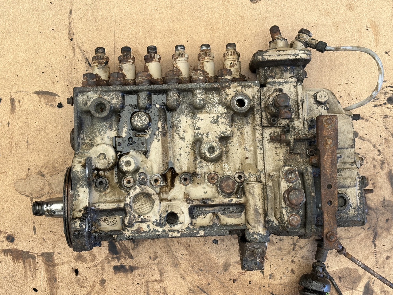 Cummins 8.3 6CT 6CTA 6CTAA Pompa paliwowa kompletna BOSCH 3934780 - Bomba de combustivel: foto 1 Cummins 8.3 6CT 6CTA 6CTAA Pompa paliwowa kompletna BOSCH 3934780 - Bomba de combustivel: foto 1