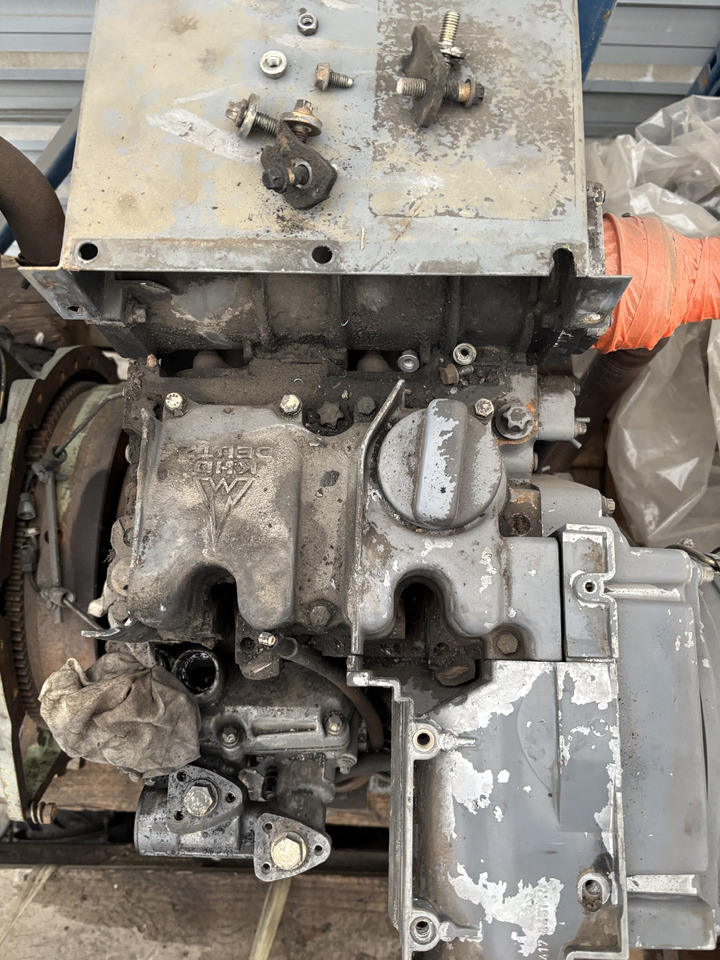 Deutz F2L1011 Silnik Blok Koło Zamachowe Tłok Pokrywa CZĘŚCI - Volante do motor para Máquina agrícola: foto 5 Deutz F2L1011 Silnik Blok Koło Zamachowe Tłok Pokrywa CZĘŚCI - Volante do motor para Máquina agrícola: foto 5