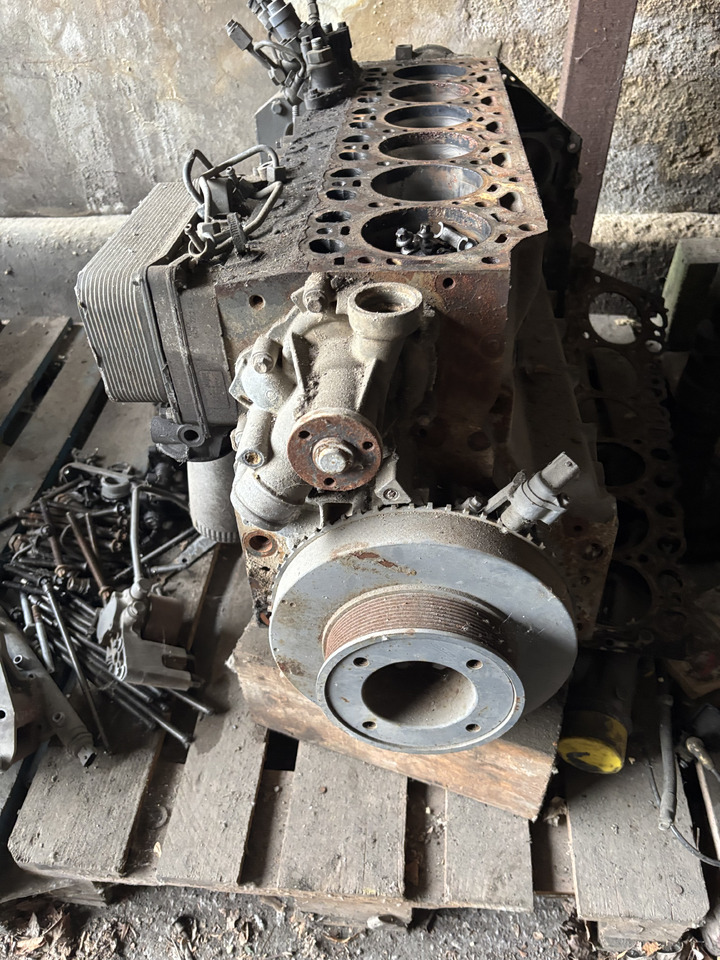 Deutz TCD 6.1 L6 Silnik Chłodnica Radiator Koło Pasowe Koło Zamachowe Głowica CZĘŚCI - Volante do motor para Máquina agrícola: foto 4 Deutz TCD 6.1 L6 Silnik Chłodnica Radiator Koło Pasowe Koło Zamachowe Głowica CZĘŚCI - Volante do motor para Máquina agrícola: foto 4