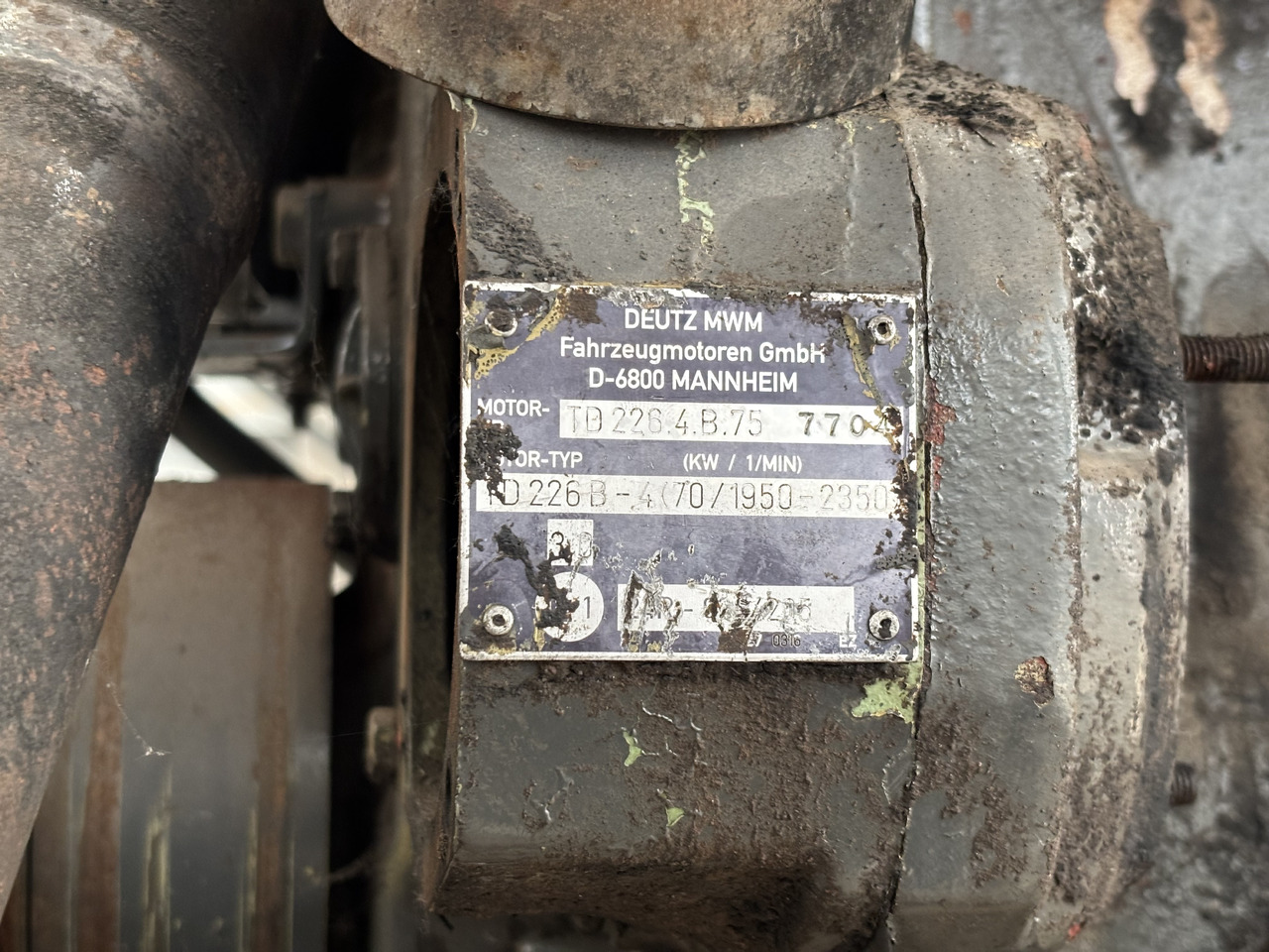 Fendt 309 Deutz TD226-B4 MWM Silnik Blok Pokrywa Obudowa Koło Zamachowe Miska Olejowa CZĘŚCI - Volante do motor para Máquina agrícola: foto 3 Fendt 309 Deutz TD226-B4 MWM Silnik Blok Pokrywa Obudowa Koło Zamachowe Miska Olejowa CZĘŚCI - Volante do motor para Máquina agrícola: foto 3