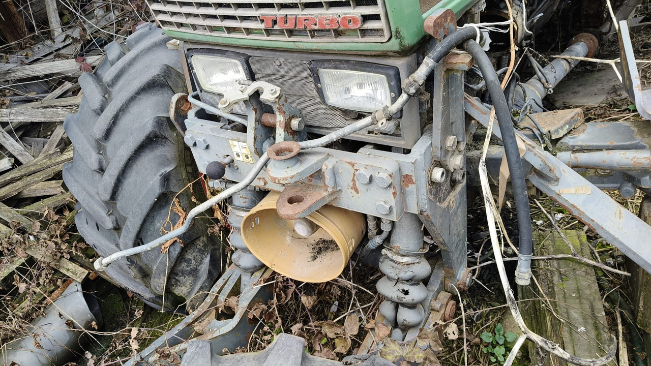 Fendt 309 - na części - lampy przednie - Iluminação para Trator: foto 1 Fendt 309 - na części - lampy przednie - Iluminação para Trator: foto 1