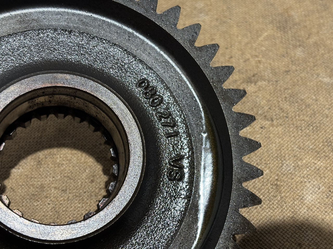 Fendt AGCO 920 924 926 930 Skrzynia Biegów Tryb Koło Zębate Zębatka CZĘŚĆI M934100082040 - Caixa de velocidade para Máquina agrícola: foto 2 Fendt AGCO 920 924 926 930 Skrzynia Biegów Tryb Koło Zębate Zębatka CZĘŚĆI M934100082040 - Caixa de velocidade para Máquina agrícola: foto 2