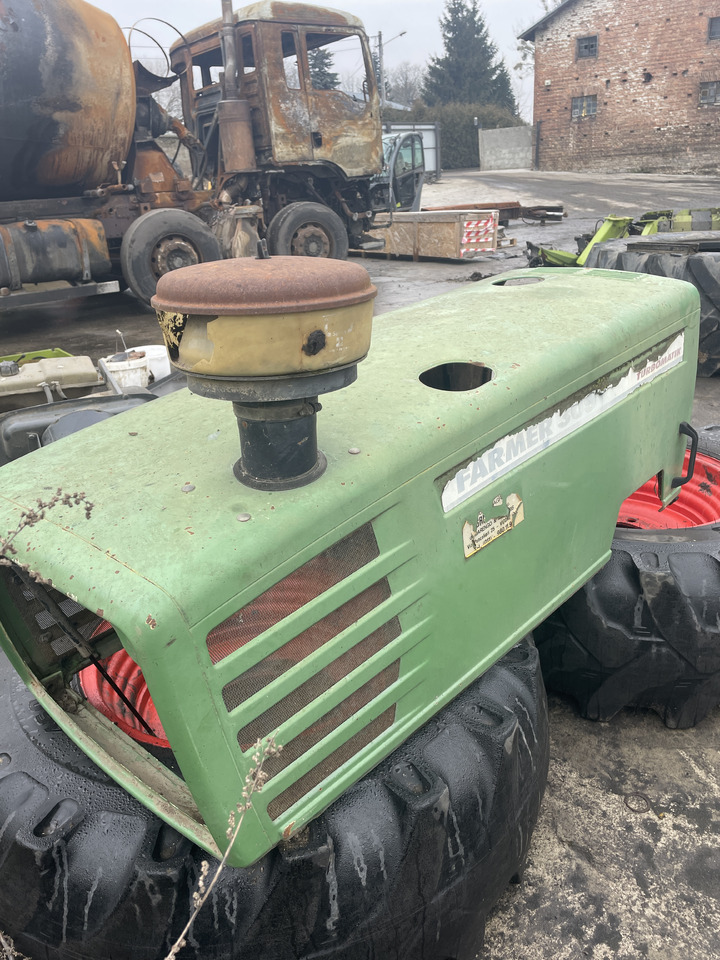 Fendt Farmer 309 - maska pokrywa silnika H309500020010 - Capô para Trator: foto 1 Fendt Farmer 309 - maska pokrywa silnika H309500020010 - Capô para Trator: foto 1