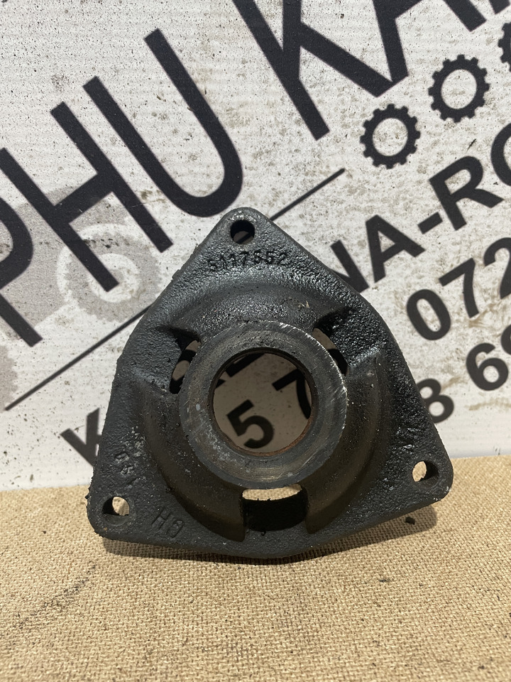 Fiat Ford Case New Holland - pokrywa łoźyska 5117552 - Caixas de velocidade e peças para Máquina agrícola: foto 1 Fiat Ford Case New Holland - pokrywa łoźyska 5117552 - Caixas de velocidade e peças para Máquina agrícola: foto 1