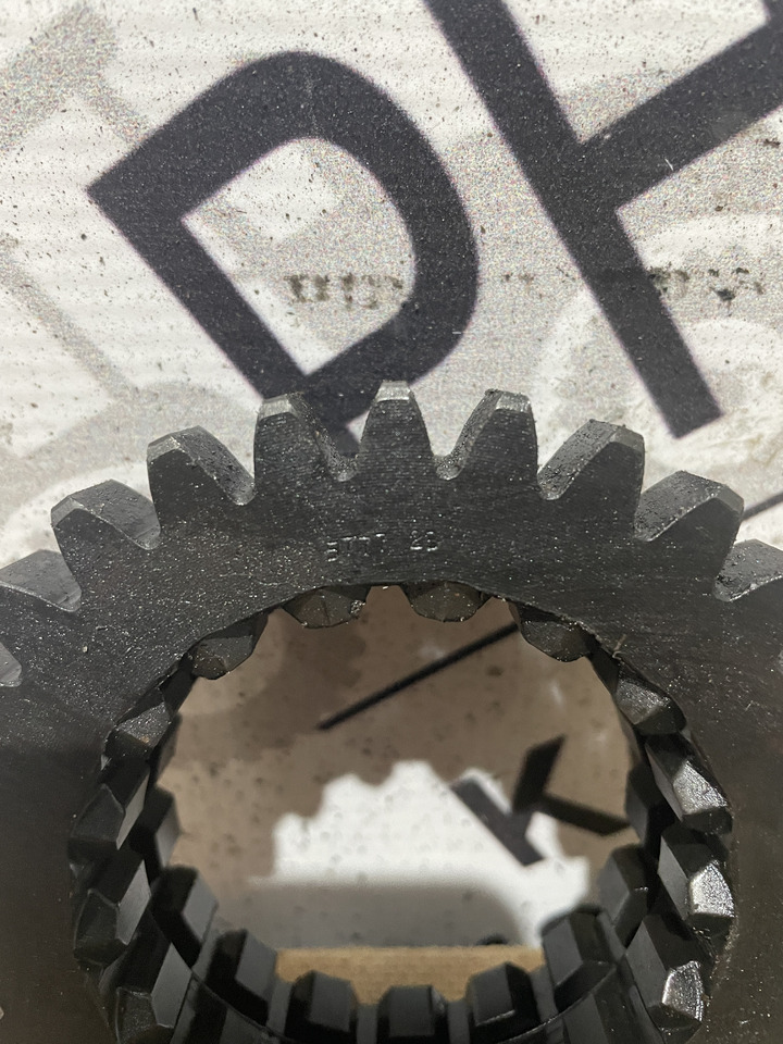 Fiat Ford New Holland - przekładnia koło zębate skrzyni - Caixas de velocidade e peças para Máquina agrícola: foto 2 Fiat Ford New Holland - przekładnia koło zębate skrzyni - Caixas de velocidade e peças para Máquina agrícola: foto 2