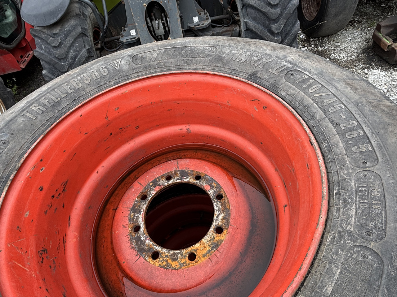 GKN WHEELS Felga z Oponą KOMPLET 20.00×26.5 8 szpilek Trelleborg 710/45-26.5 - Jante para Máquina agrícola: foto 3 GKN WHEELS Felga z Oponą KOMPLET 20.00×26.5 8 szpilek Trelleborg 710/45-26.5 - Jante para Máquina agrícola: foto 3