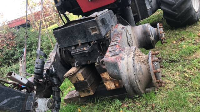 Harwester Valmet 911 Komatsu - Most Napędowy Tandem - Eixo e peças para Máquina agrícola: foto 2 Harwester Valmet 911 Komatsu - Most Napędowy Tandem - Eixo e peças para Máquina agrícola: foto 2
