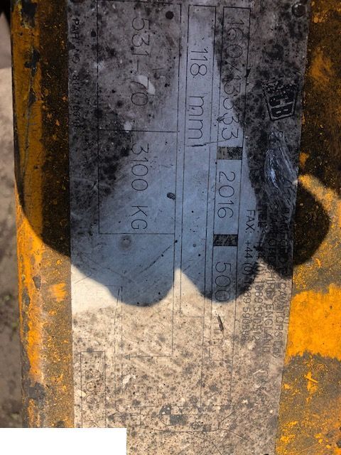 JCB 4cx - Półoś - Semi eixo para Máquina de construção: foto 1 JCB 4cx - Półoś - Semi eixo para Máquina de construção: foto 1