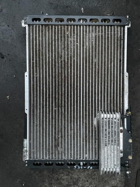 Jcb 531-70 , Jcb 541-70 tier 4 chłodnica oleju - Radiador de óleo para Empilhador telescópico: foto 1 Jcb 531-70 , Jcb 541-70 tier 4 chłodnica oleju - Radiador de óleo para Empilhador telescópico: foto 1