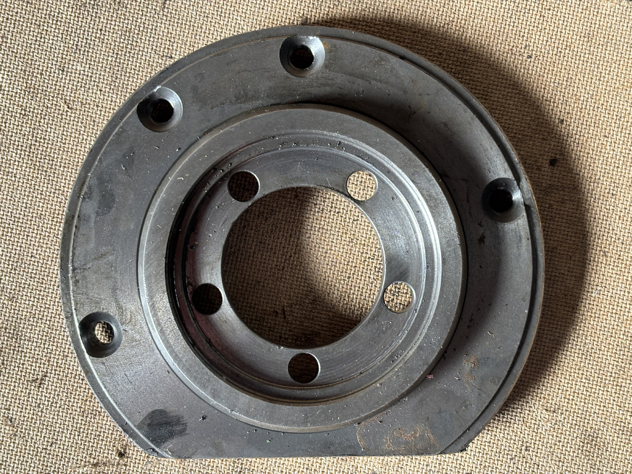 John Deere 6130 6230 6405 7220 Obudowa Łożyska L151656 - Engine bearing para Máquina agrícola: foto 2 John Deere 6130 6230 6405 7220 Obudowa Łożyska L151656 - Engine bearing para Máquina agrícola: foto 2