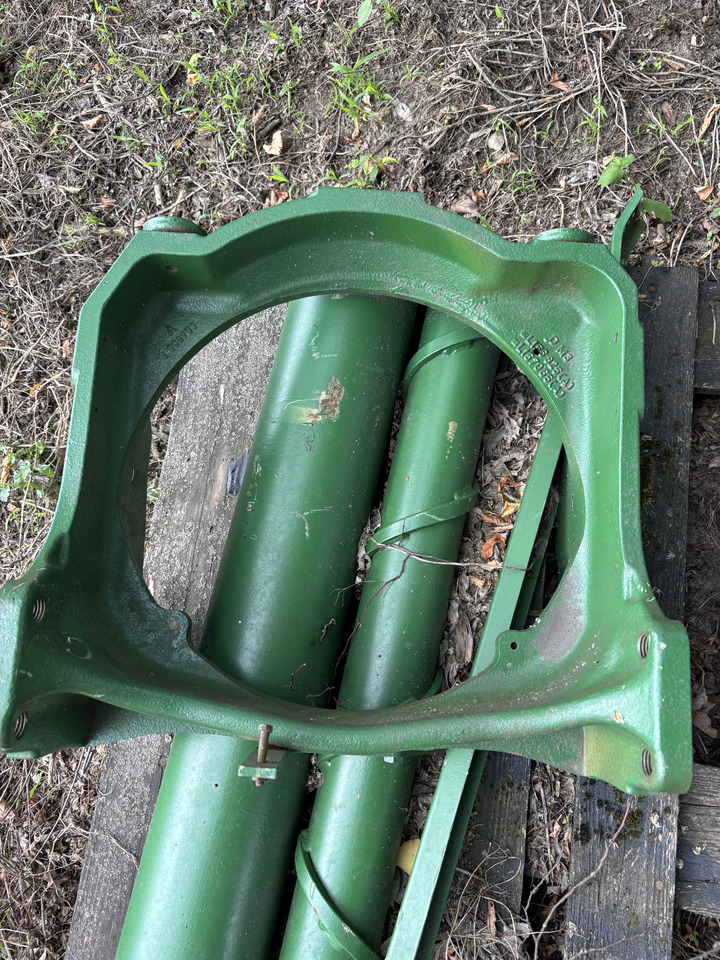 John Deere 6610 6810 6910 - support osi przedniej (bez TLS) L150656 L153764 - Eixo dianteiro: foto 1 John Deere 6610 6810 6910 - support osi przedniej (bez TLS) L150656 L153764 - Eixo dianteiro: foto 1