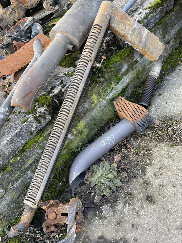 John Deere 6620 6820 - wydech tłumik AL155688 - Silenciador para Máquina agrícola: foto 1 John Deere 6620 6820 - wydech tłumik AL155688 - Silenciador para Máquina agrícola: foto 1