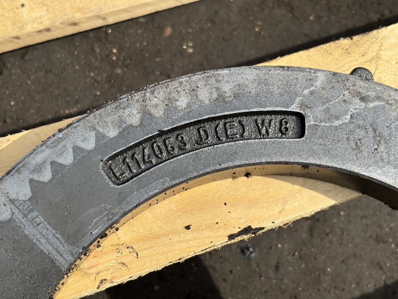 John Deere 6630 Tarcza Płytka Hamulcowa L114053 - Disco de freio para Máquina agrícola: foto 2 John Deere 6630 Tarcza Płytka Hamulcowa L114053 - Disco de freio para Máquina agrícola: foto 2