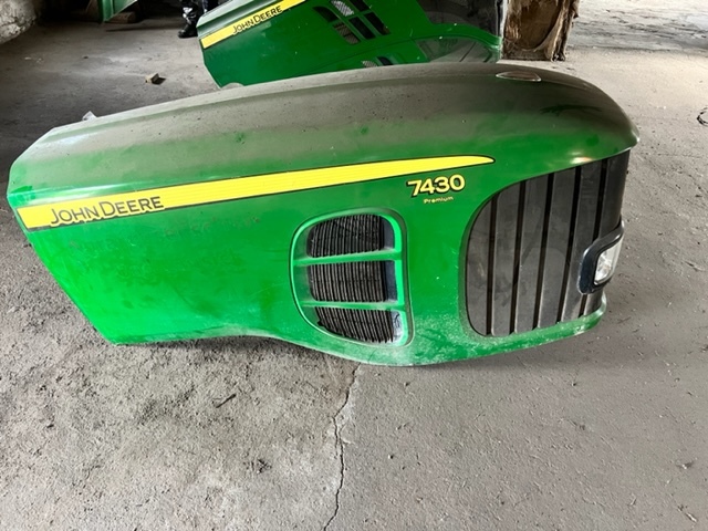 John Deere 7430 Pokrywa Maska silnika AL175336 - Capô para Trator: foto 2 John Deere 7430 Pokrywa Maska silnika AL175336 - Capô para Trator: foto 2