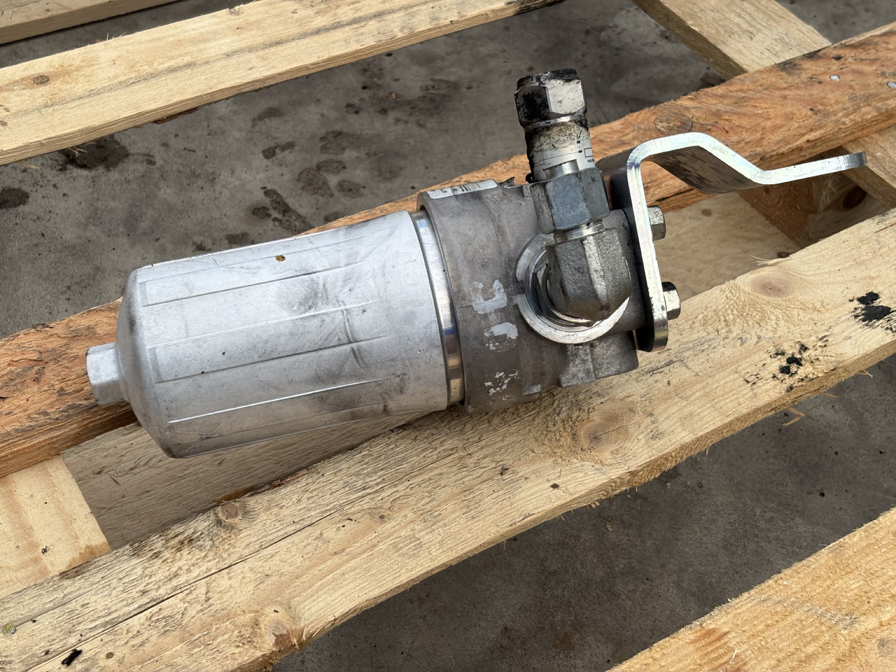 John Deere 8200 8400 8600 Filtr Płynu Hydraulicznego AXE64212 AXE82466 - Filtro hidráulico para Máquina agrícola: foto 3 John Deere 8200 8400 8600 Filtr Płynu Hydraulicznego AXE64212 AXE82466 - Filtro hidráulico para Máquina agrícola: foto 3