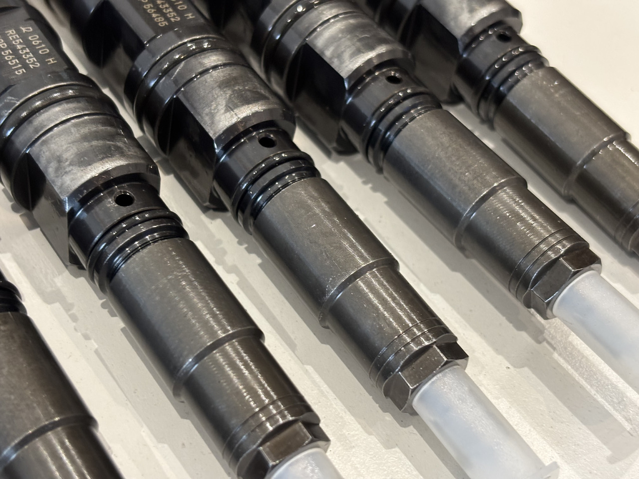 John Deere 9.0L HPCR RE543352 Wtryskiwacz Wtryskiwacze 095000-0610 RE543605 0610 PO REGENERACJI - Injector para Máquina agrícola: foto 4 John Deere 9.0L HPCR RE543352 Wtryskiwacz Wtryskiwacze 095000-0610 RE543605 0610 PO REGENERACJI - Injector para Máquina agrícola: foto 4