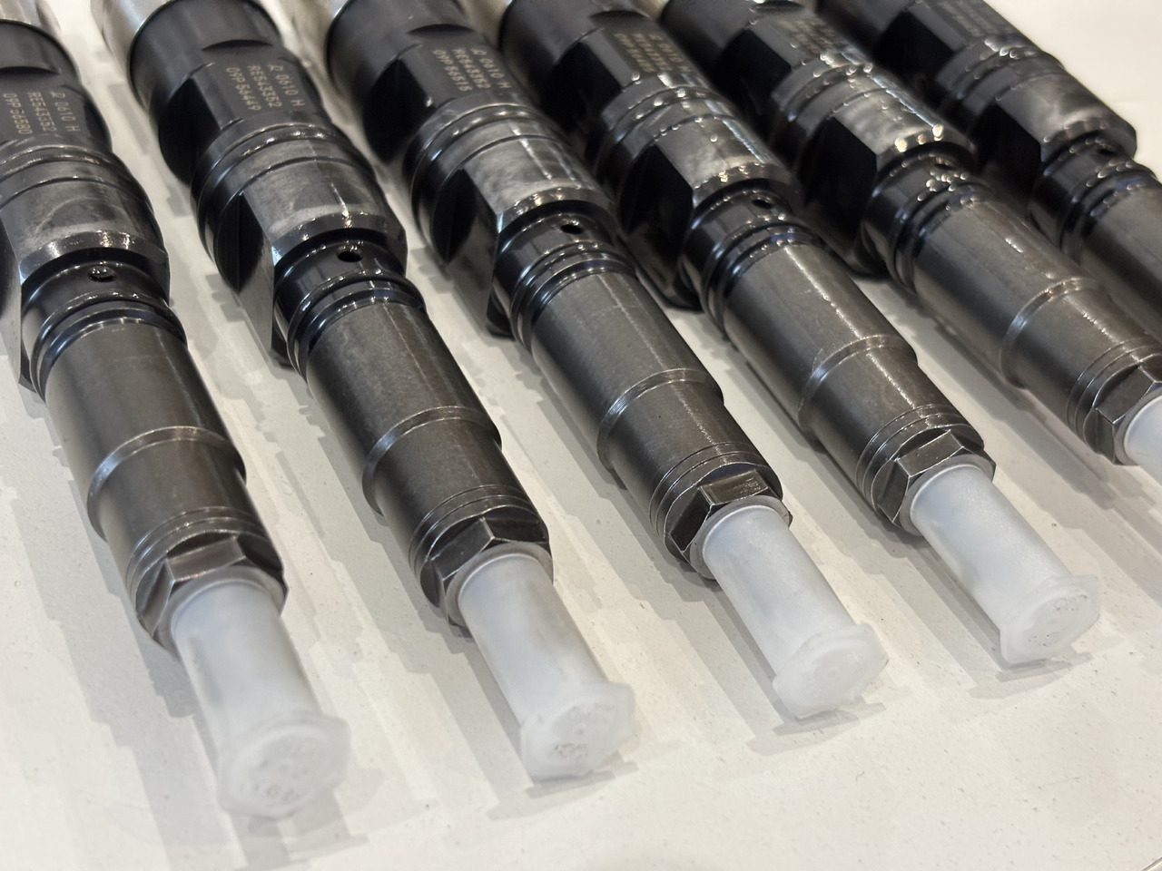 John Deere 9.0L HPCR RE543352 Wtryskiwacz Wtryskiwacze 095000-0610 RE543605 0610 PO REGENERACJI - Injector para Máquina agrícola: foto 2 John Deere 9.0L HPCR RE543352 Wtryskiwacz Wtryskiwacze 095000-0610 RE543605 0610 PO REGENERACJI - Injector para Máquina agrícola: foto 2