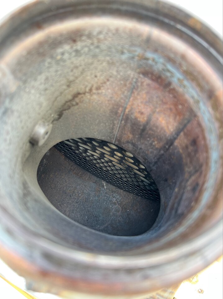 John Deere Katalizator DZ100798 - Conversor catalítico para Máquina agrícola: foto 4 John Deere Katalizator DZ100798 - Conversor catalítico para Máquina agrícola: foto 4