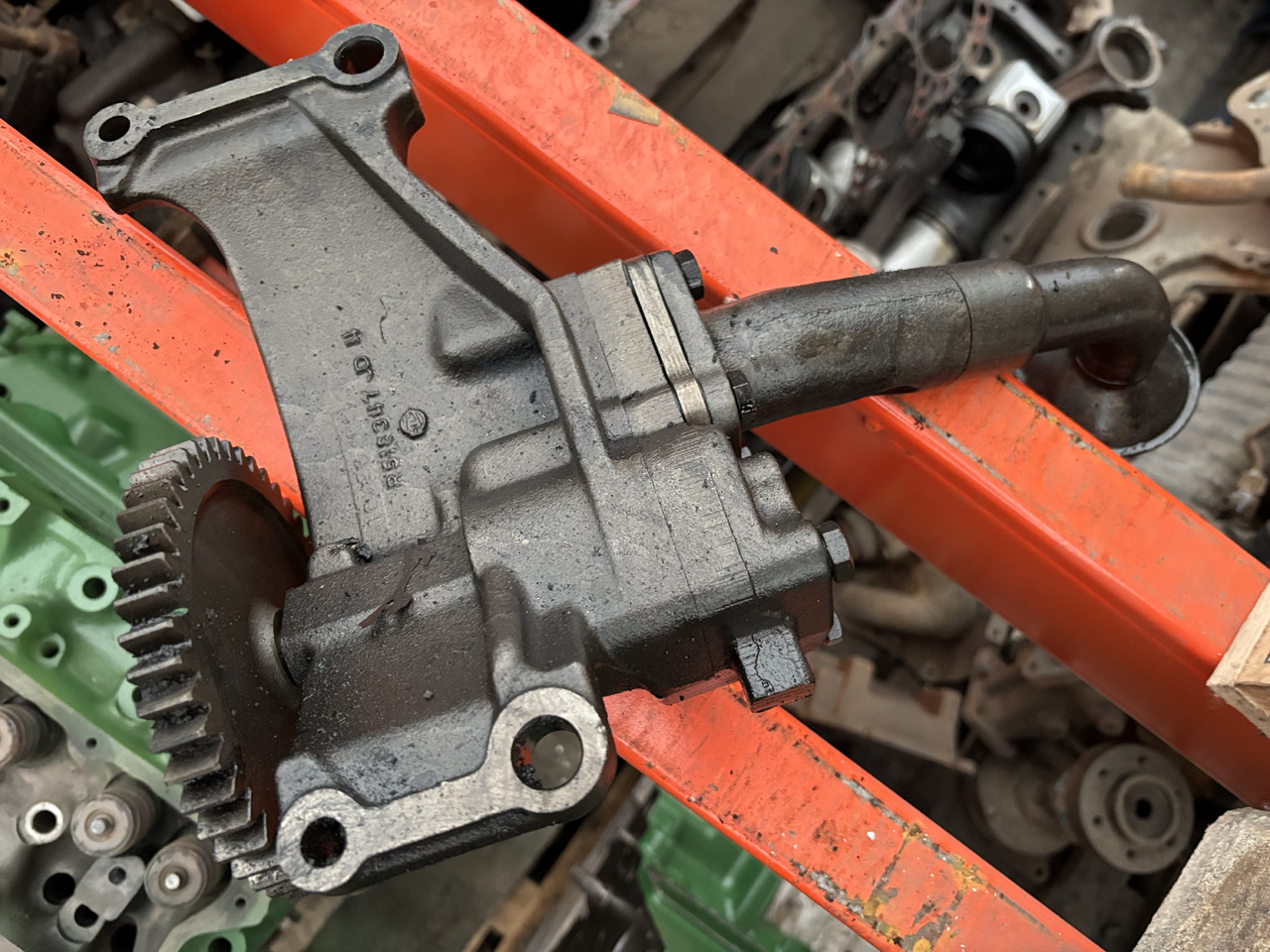 John Deere RE543187 R518347 RE533975 Pompa Oleju - Bomba de óleo para Máquina agrícola: foto 1 John Deere RE543187 R518347 RE533975 Pompa Oleju - Bomba de óleo para Máquina agrícola: foto 1