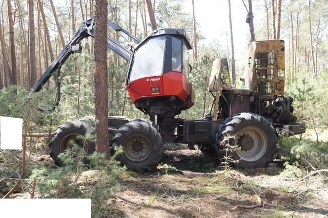 Komatsu Valmet - Zwrotnica - Manga de eixo para Equipamento florestal: foto 1 Komatsu Valmet - Zwrotnica - Manga de eixo para Equipamento florestal: foto 1