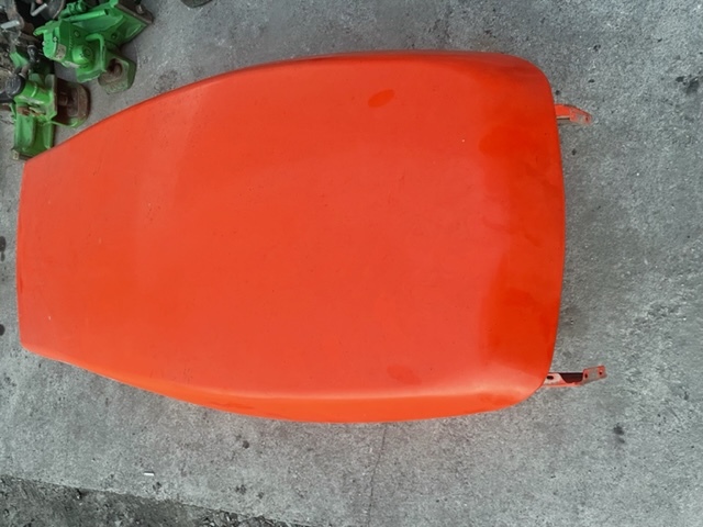 Kubota M7060 Maska - Capô para Máquina agrícola: foto 3 Kubota M7060 Maska - Capô para Máquina agrícola: foto 3