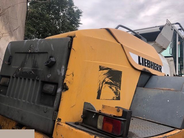 Liebherr 564 - Pokrywa Silnika - Capô para Máquina de construção: foto 1 Liebherr 564 - Pokrywa Silnika - Capô para Máquina de construção: foto 1