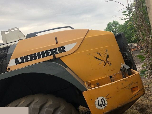 Liebherr 564 - Pokrywa Silnika - Capô para Máquina de construção: foto 3 Liebherr 564 - Pokrywa Silnika - Capô para Máquina de construção: foto 3