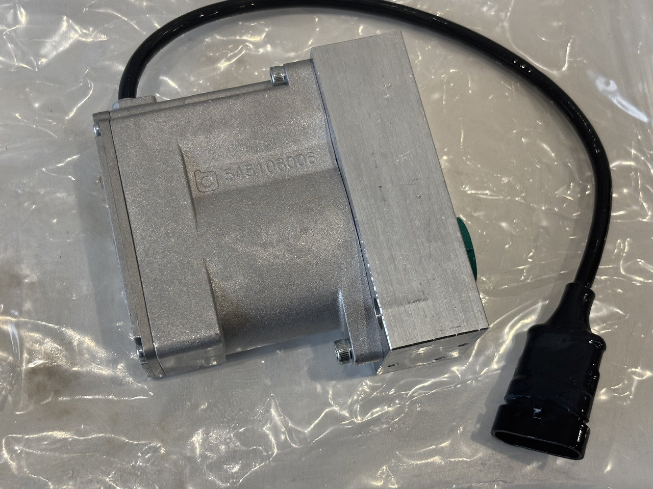 MERLO Cewka Elektrozawór Wysuwu Ramienia 086555 - Válvula hidráulica para Equipamento de movimentação: foto 4 MERLO Cewka Elektrozawór Wysuwu Ramienia 086555 - Válvula hidráulica para Equipamento de movimentação: foto 4