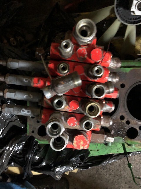 Manitou 626 | 628 - Rozdzielacz Hydrauliczny - Válvula hidráulica para Máquina agrícola: foto 2 Manitou 626 | 628 - Rozdzielacz Hydrauliczny - Válvula hidráulica para Máquina agrícola: foto 2