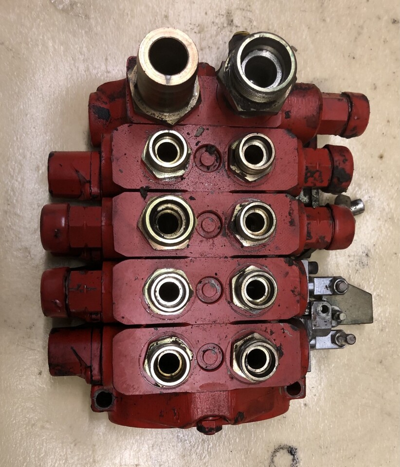 Manitou-rozdzielacz/Manitou 928 ładowarka - Válvula hidráulica para Empilhador telescópico: foto 1 Manitou-rozdzielacz/Manitou 928 ładowarka - Válvula hidráulica para Empilhador telescópico: foto 1