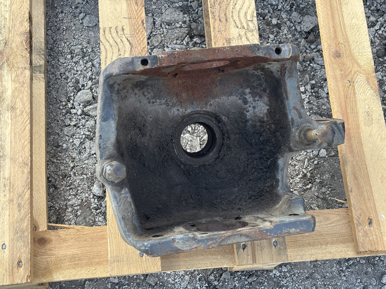 Massey Ferguson 5613 D6 Zwrotnica - Manga de eixo para Máquina agrícola: foto 1 Massey Ferguson 5613 D6 Zwrotnica - Manga de eixo para Máquina agrícola: foto 1