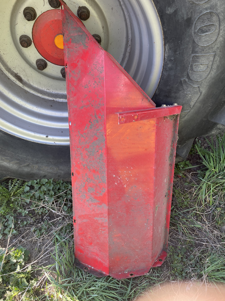 Massey Fergusson 32 kombajn - osłona lewa koła - Carroceria e exterior para Ceifeira debulhadora: foto 1 Massey Fergusson 32 kombajn - osłona lewa koła - Carroceria e exterior para Ceifeira debulhadora: foto 1