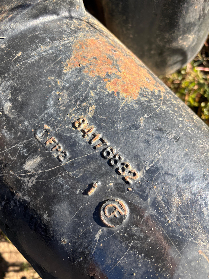 NEW HOLLAND T8.390 Zwrotnica Lewa Tył Obudowa Mechanizm Różnicowy 84176832 - Manga de eixo para Máquina agrícola: foto 2 NEW HOLLAND T8.390 Zwrotnica Lewa Tył Obudowa Mechanizm Różnicowy 84176832 - Manga de eixo para Máquina agrícola: foto 2