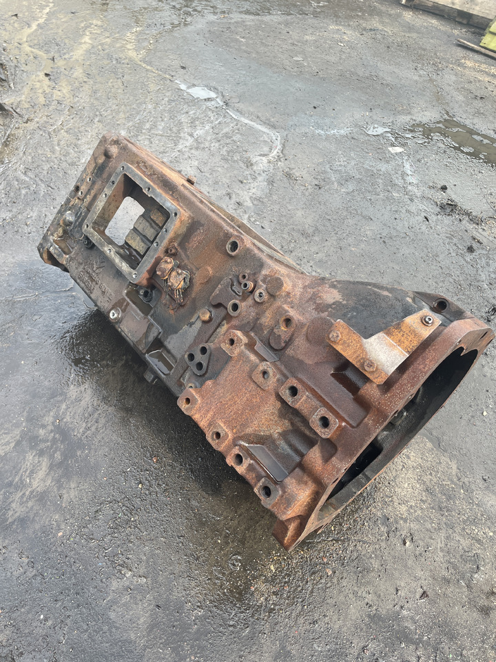 New Holland 8160 - obudowa skrzyni biegów 5164693 - Caixa de velocidade para Trator: foto 2 New Holland 8160 - obudowa skrzyni biegów 5164693 - Caixa de velocidade para Trator: foto 2