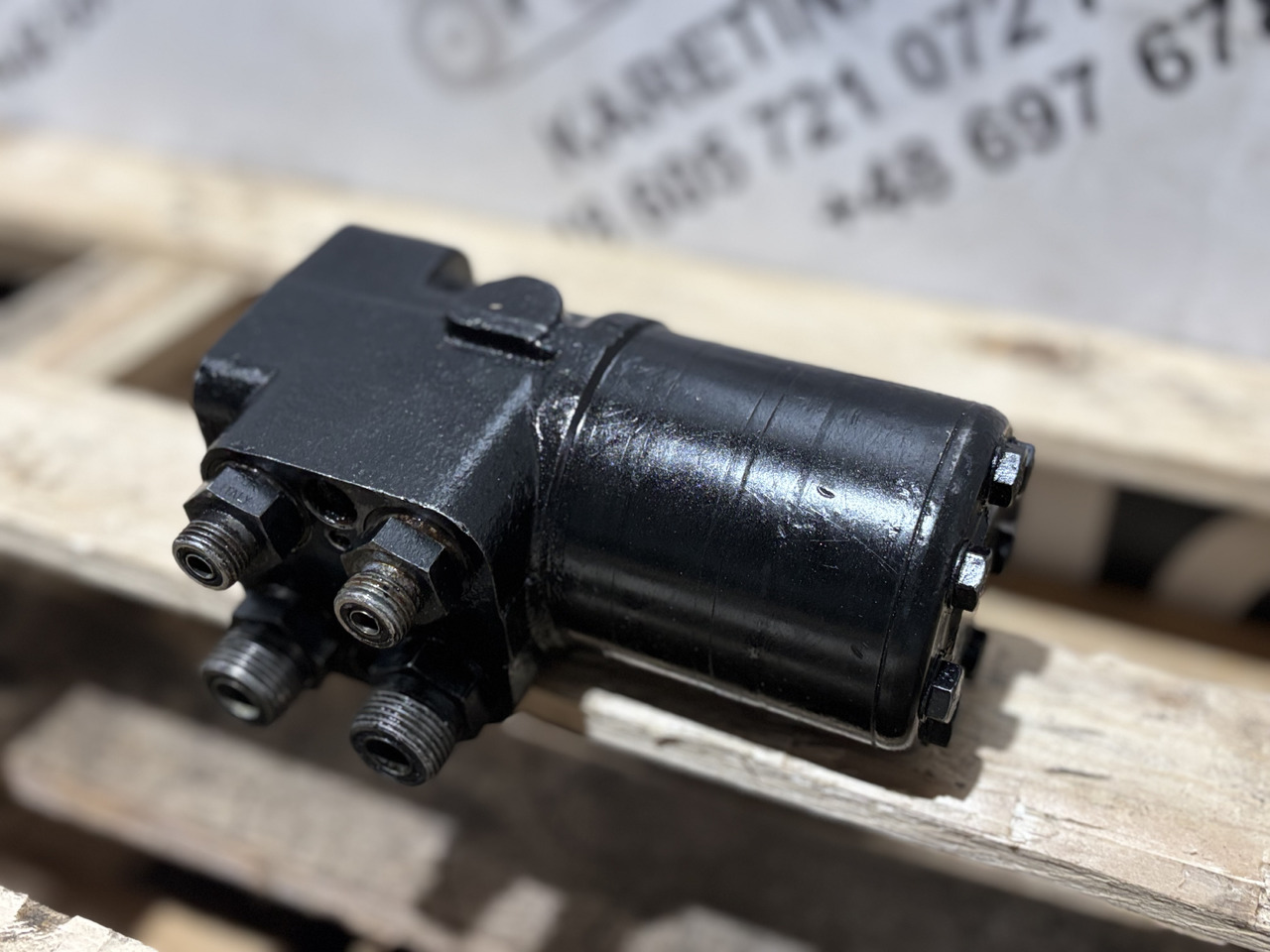 New Holland Orbitrol T6070 T6080 T6090 T7060 T7070 CASE Puma 47136607 - Bomba de direção para Máquina agrícola: foto 3 New Holland Orbitrol T6070 T6080 T6090 T7060 T7070 CASE Puma 47136607 - Bomba de direção para Máquina agrícola: foto 3