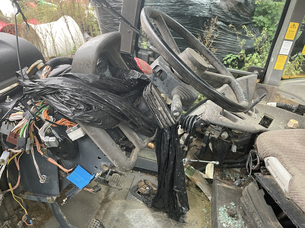 New Holland Renault Ares - kabina kompletna - Cabine para Máquina agrícola: foto 5 New Holland Renault Ares - kabina kompletna - Cabine para Máquina agrícola: foto 5