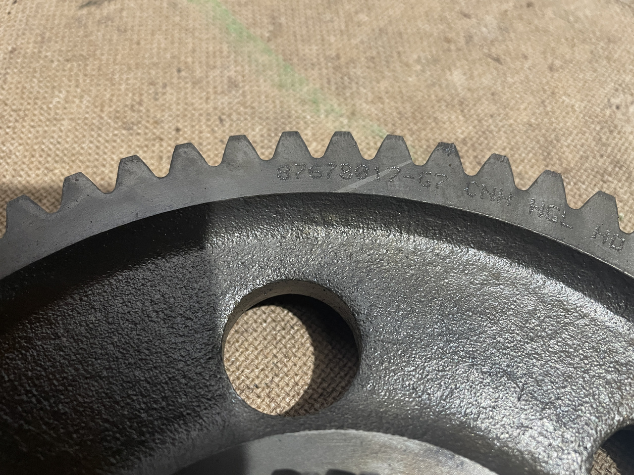 New Holland T6 T7 - koło zębate 87678017 - Transmissão para Máquina agrícola: foto 2 New Holland T6 T7 - koło zębate 87678017 - Transmissão para Máquina agrícola: foto 2