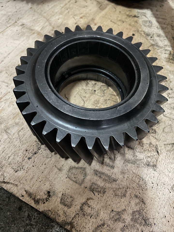 New Holland T8 Case Magnum - koło zębate pośrednie 302554A1 - Caixas de velocidade e peças para Máquina agrícola: foto 1 New Holland T8 Case Magnum - koło zębate pośrednie 302554A1 - Caixas de velocidade e peças para Máquina agrícola: foto 1